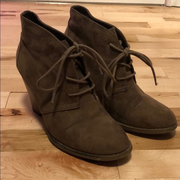 Ankle booties - Picture 2 of 4